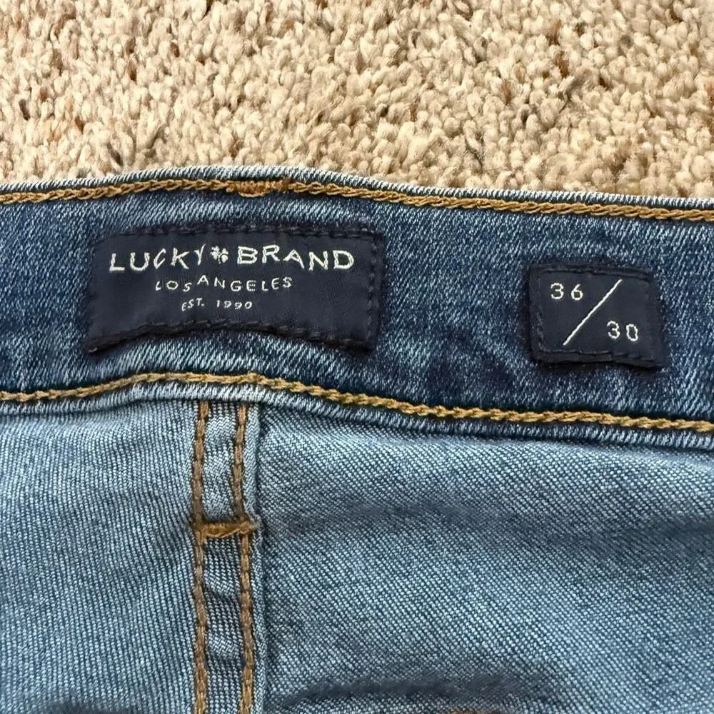 Lucky Brand Men’s 412 Athletic Slim Light Medium‎ Wash Jeans Size 36X30